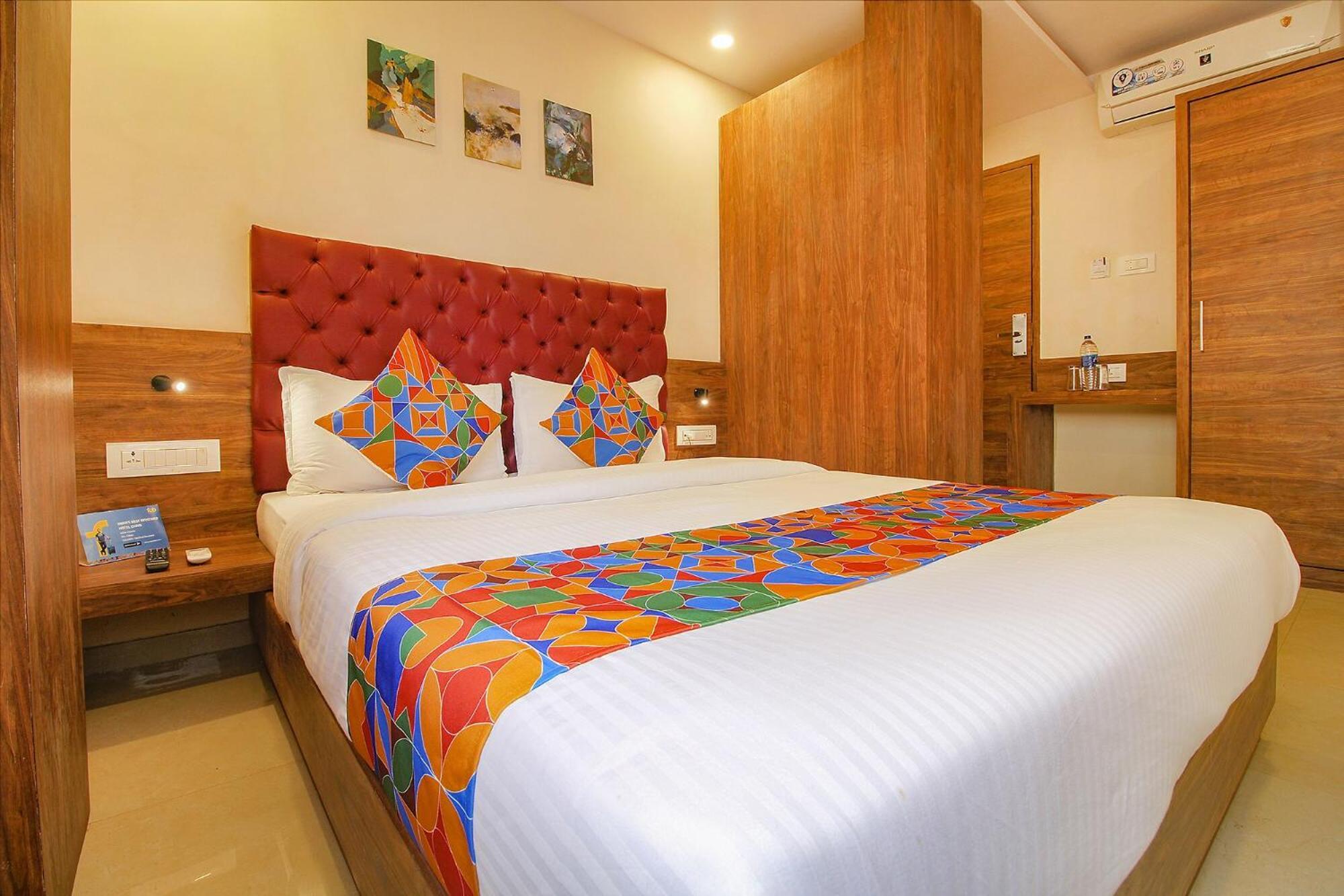Fabhotel Peninsula - Nr Csmt Station Mumbai Exteriör bild