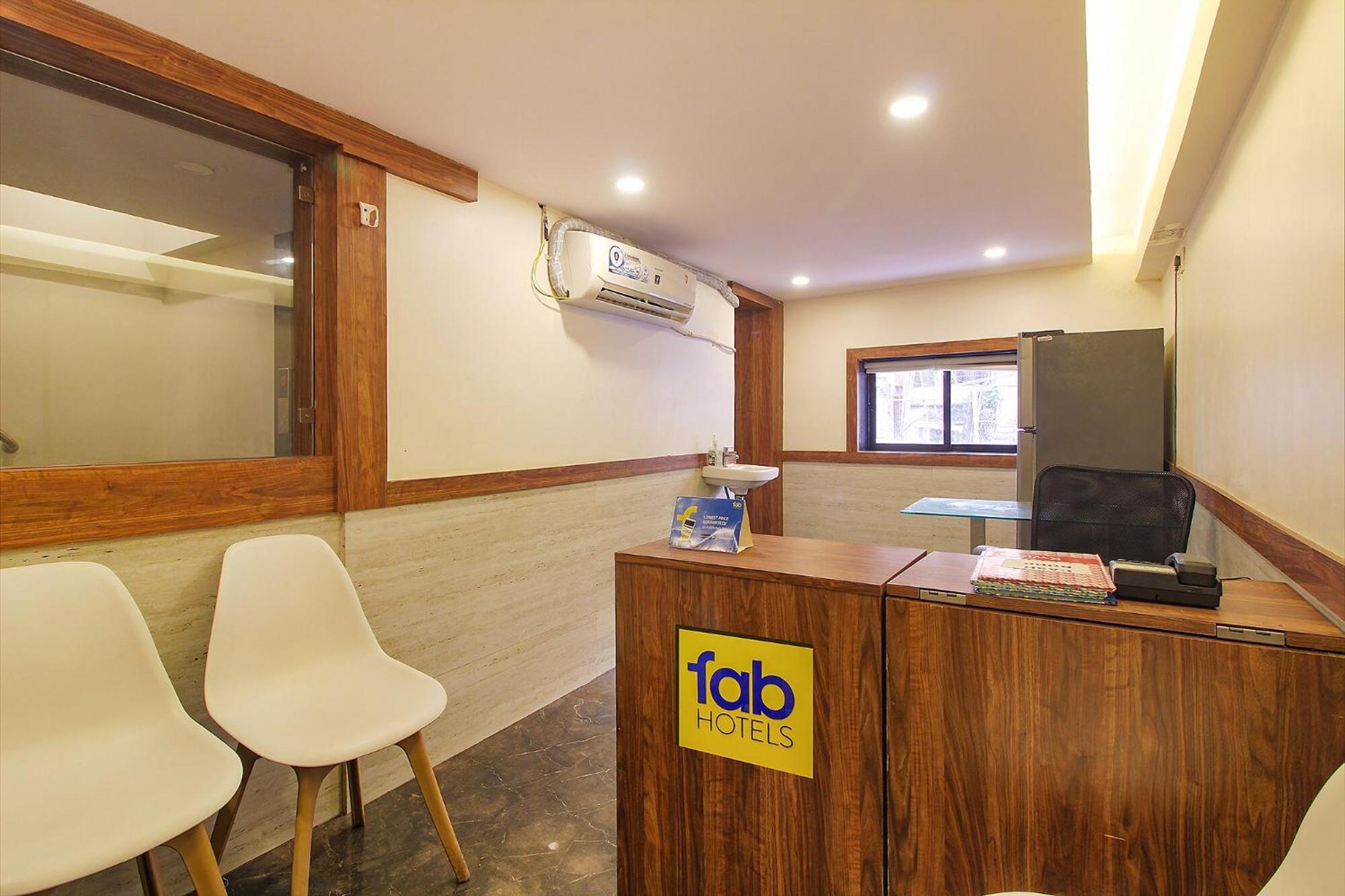 Fabhotel Peninsula - Nr Csmt Station Mumbai Exteriör bild