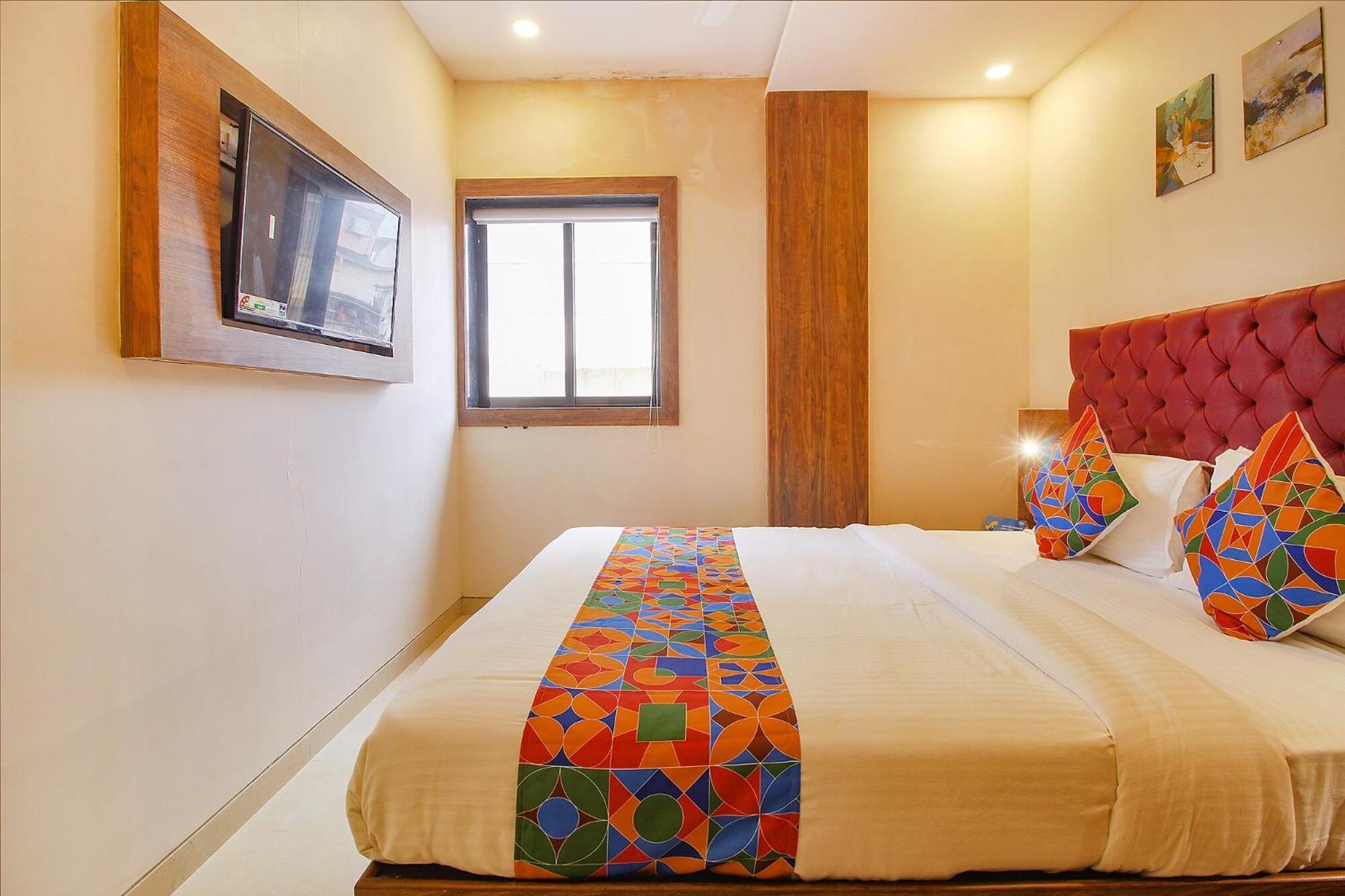 Fabhotel Peninsula - Nr Csmt Station Mumbai Exteriör bild